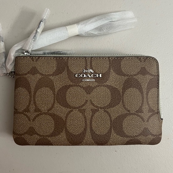 COACH Double Corner Zip Wristlet In Signature Canvas - Picture 1 of 4